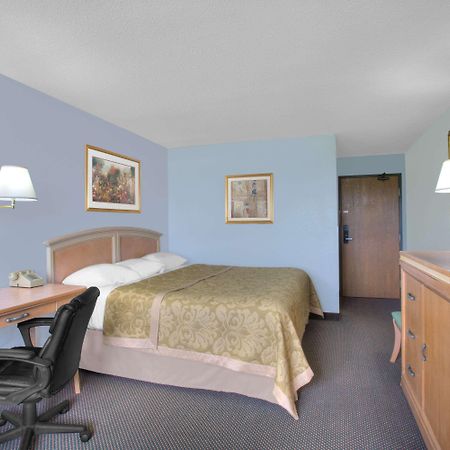Hotel Super 8 By Wyndham Augusta Extérieur photo