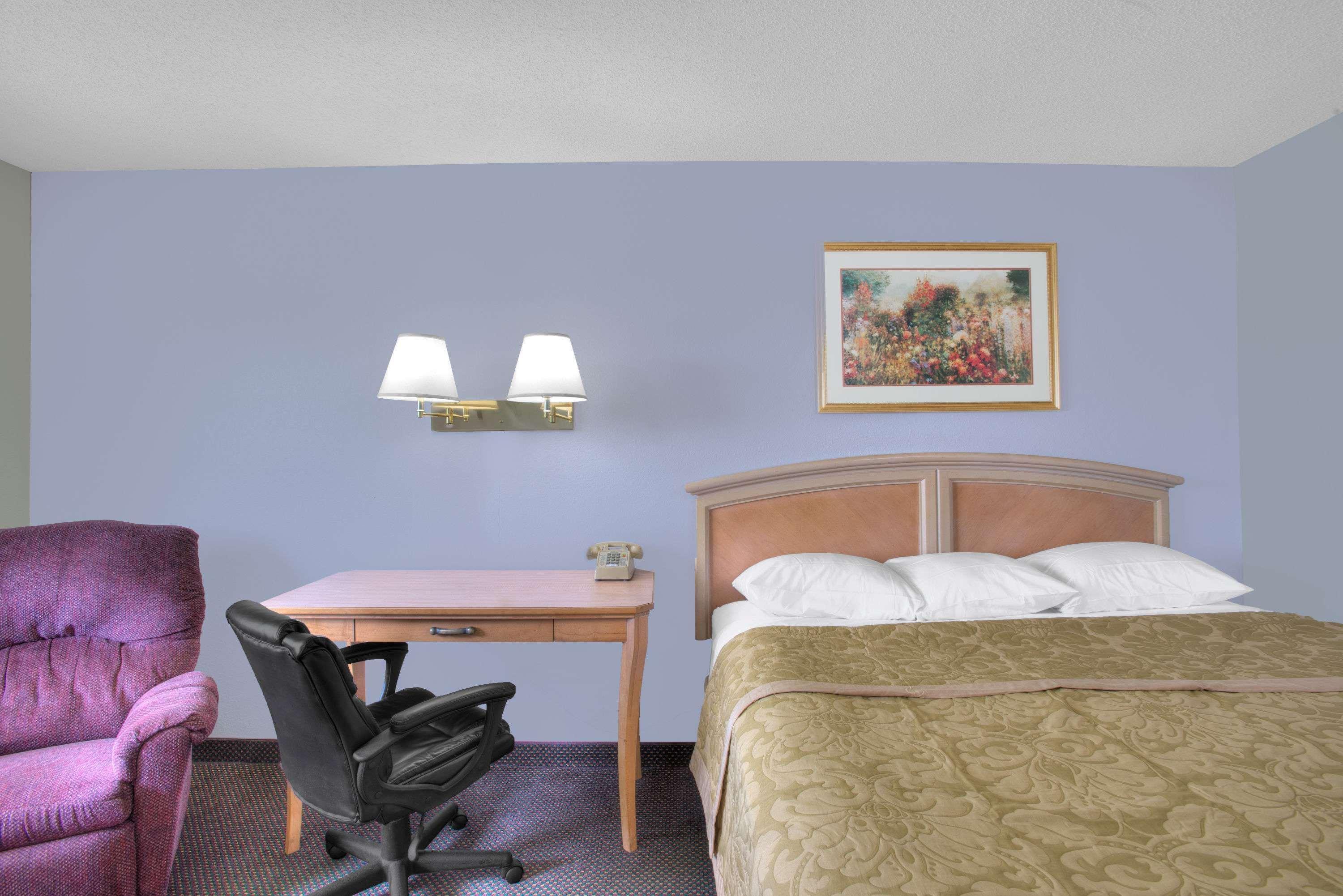 Hotel Super 8 By Wyndham Augusta Extérieur photo