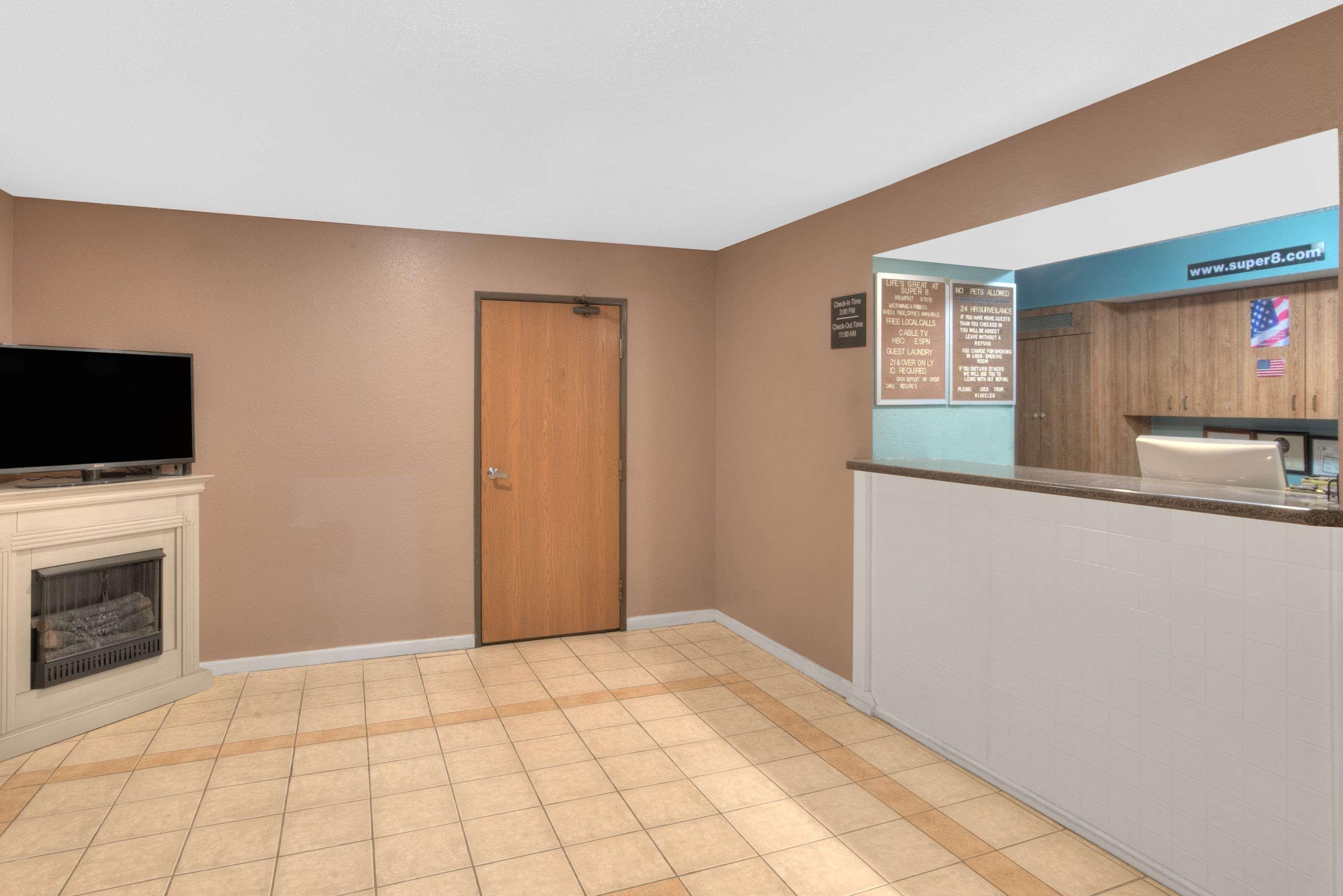 Hotel Super 8 By Wyndham Augusta Extérieur photo