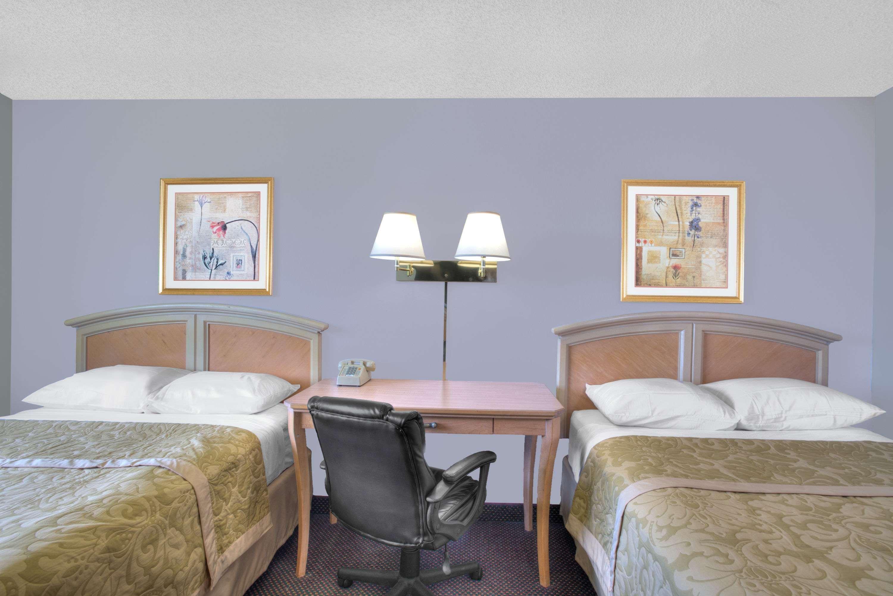 Hotel Super 8 By Wyndham Augusta Extérieur photo