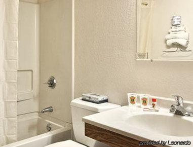 Hotel Super 8 By Wyndham Augusta Chambre photo